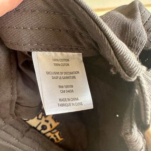 Life is Good Gray Cap with Yellow Dog Design - Picture 3 of 4